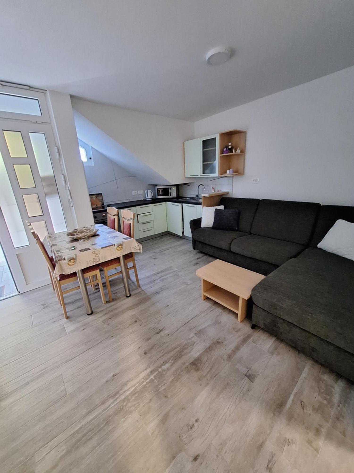 Sophie Apartments Жаборич Экстерьер фото